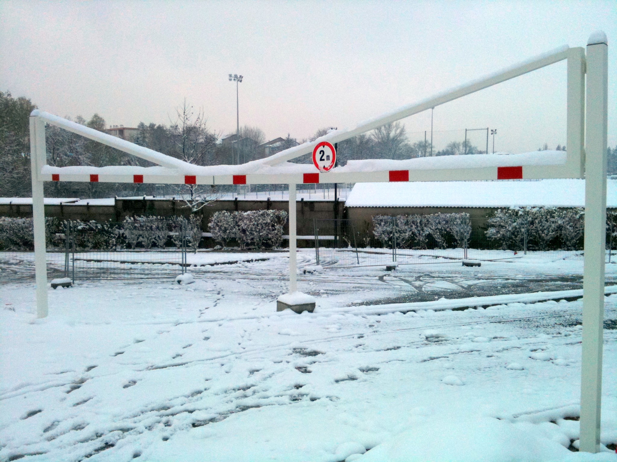 Barrière levante automatique de contrôle d'accès parking